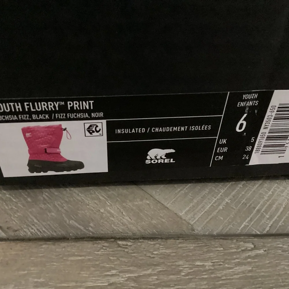 SOREL Flurry Weather Resistant Snow Boot (Big Kid) 6 M,